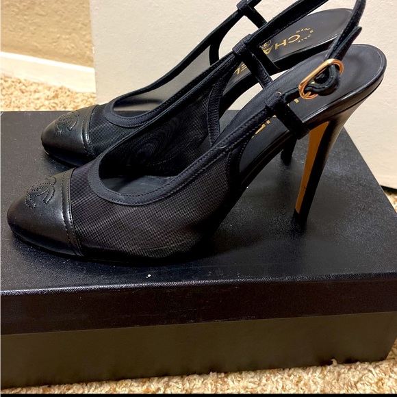 Chanel black sling back heels - Picture 2 of 4